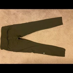 Lululemon size 6 fast and free 25” tight